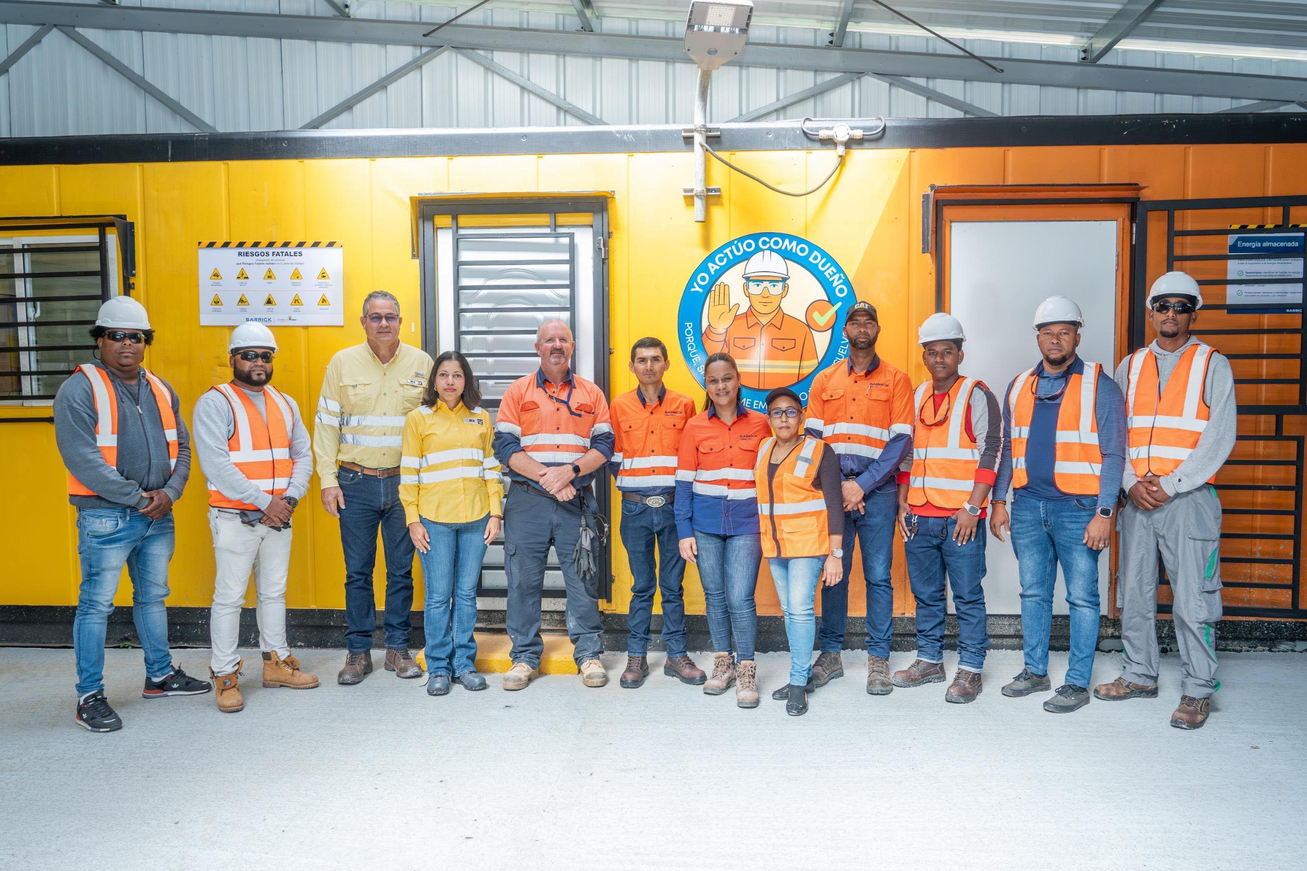 Barrick Pueblo Viejo lanza programa de entrenamiento en maquinaria pesada para sus comunidades vecinas