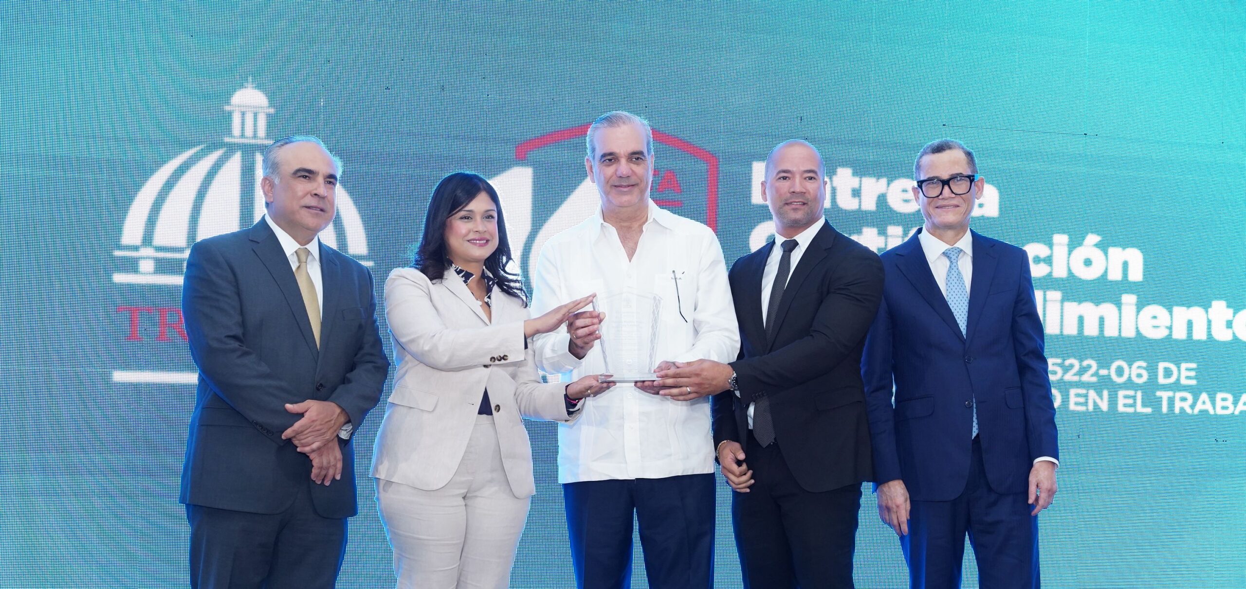 Barrick Pueblo Viejo recibe Reconocimiento a la Excelencia por su liderazgo en seguridad, salud y respuesta a emergencias